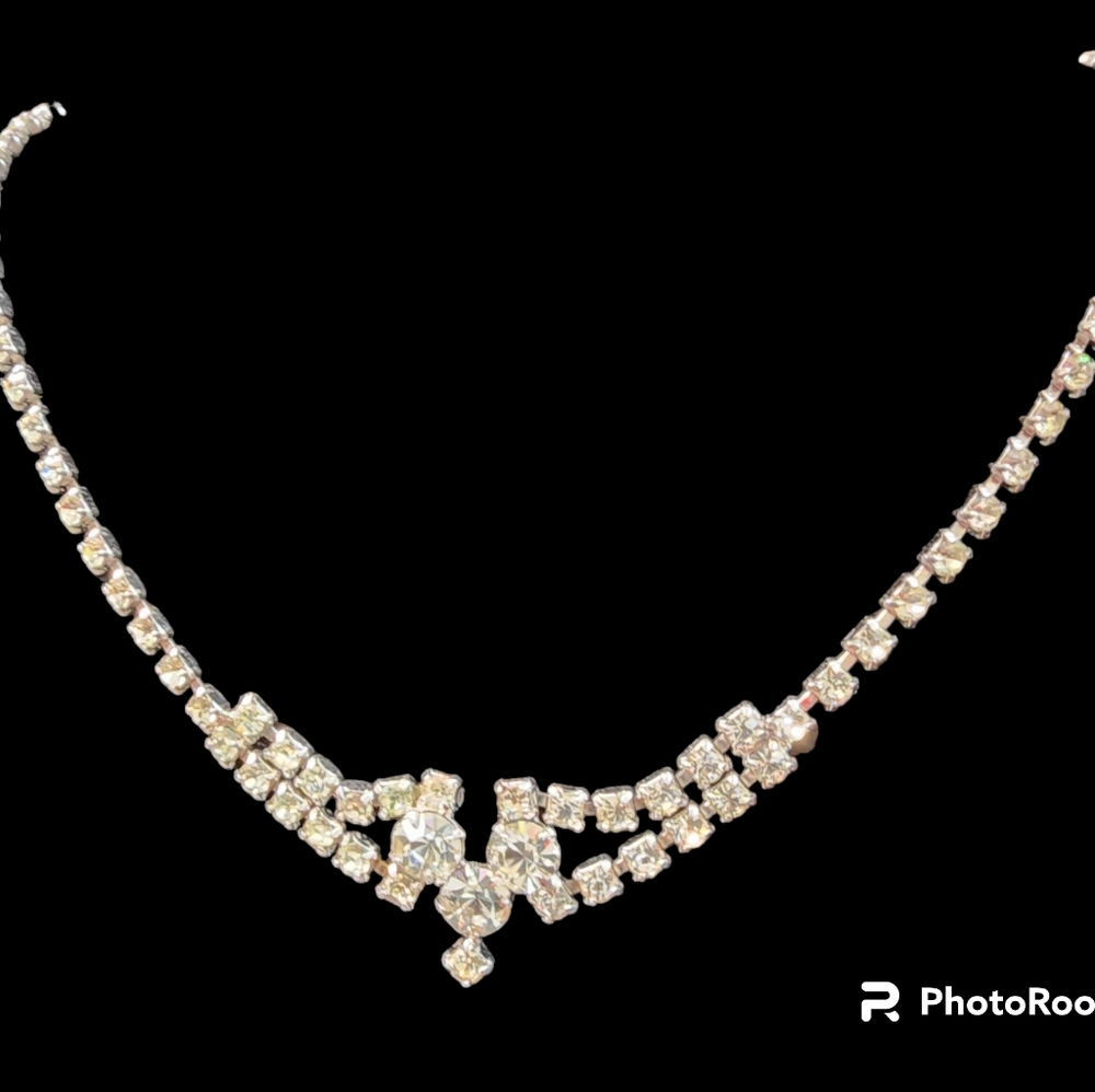 Vintage rhinestone choker princess style necklace